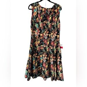 15 Julian Taylor Black Floral Dress